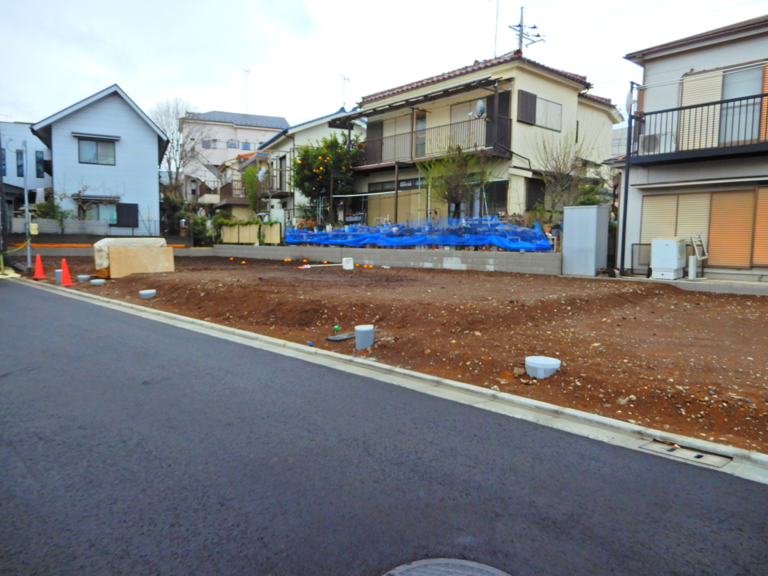 �O�ʓ��H�܂ތ��n�ʐ^ -