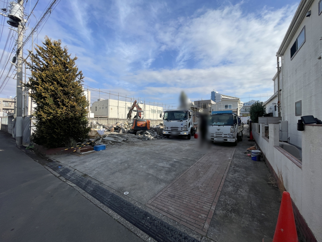 �O�ʓ��H�܂ތ��n�ʐ^ -