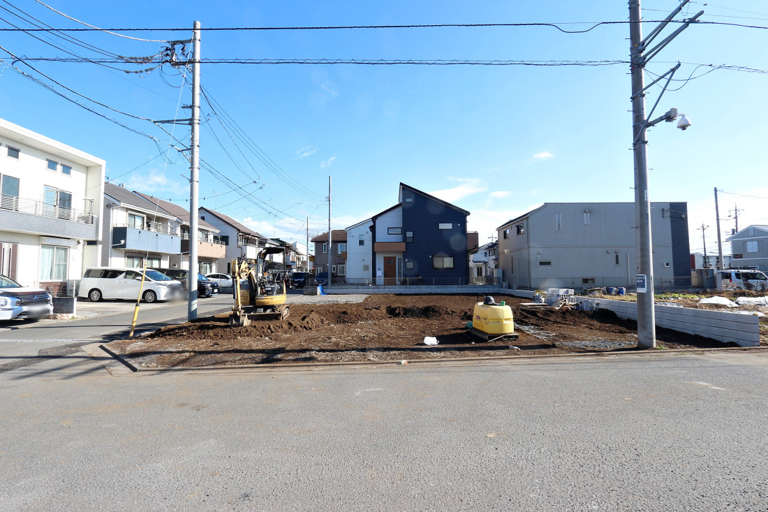 �O�ʓ��H�܂ތ��n�ʐ^ -