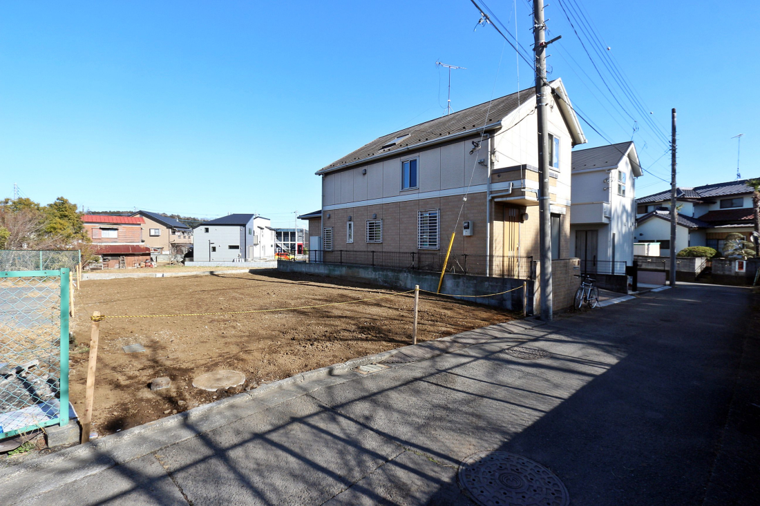 �O�ʓ��H�܂ތ��n�ʐ^ -