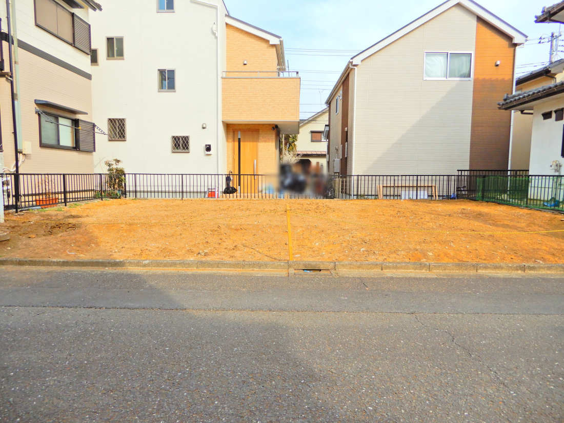 �O�ʓ��H�܂ތ��n�ʐ^ -