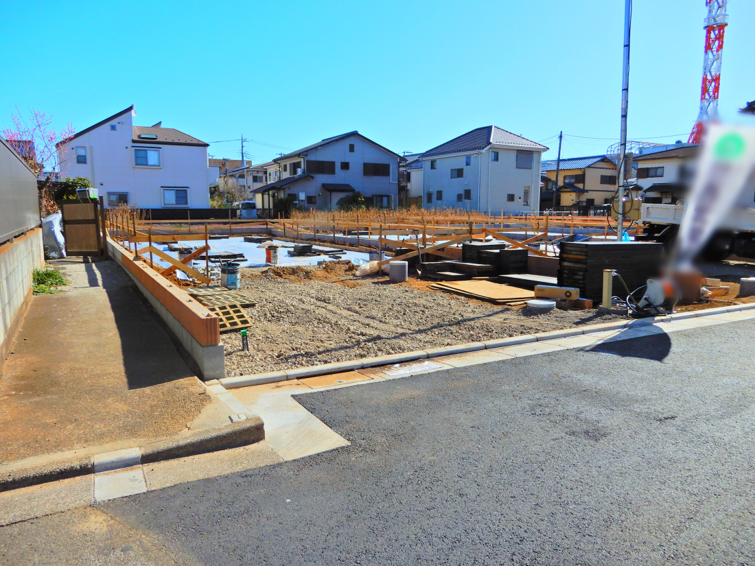 �O�ʓ��H�܂ތ��n�ʐ^ -