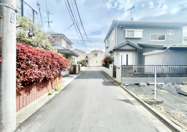 �O�ʓ��H�܂ތ��n�ʐ^ -