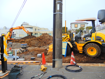 �O�ʓ��H�܂ތ��n�ʐ^ -