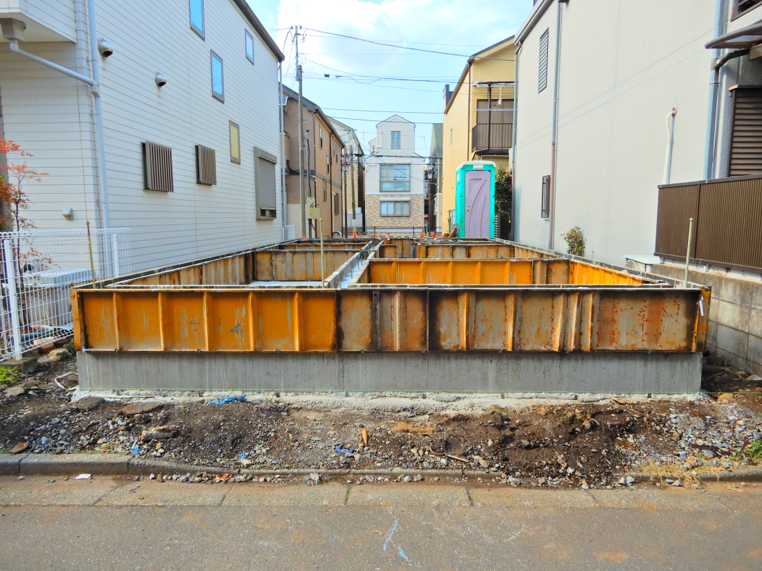 �O�ʓ��H�܂ތ��n�ʐ^ -