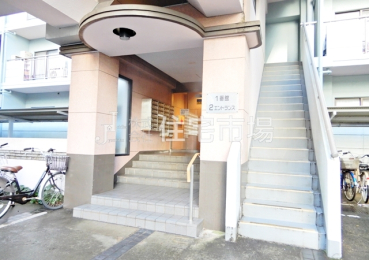 �G���g�����X -