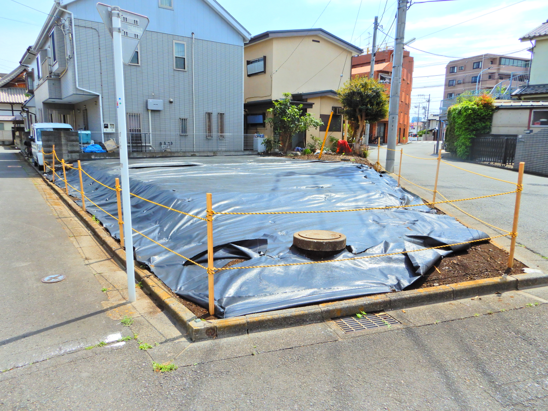 �O�ʓ��H�܂ތ��n�ʐ^ -