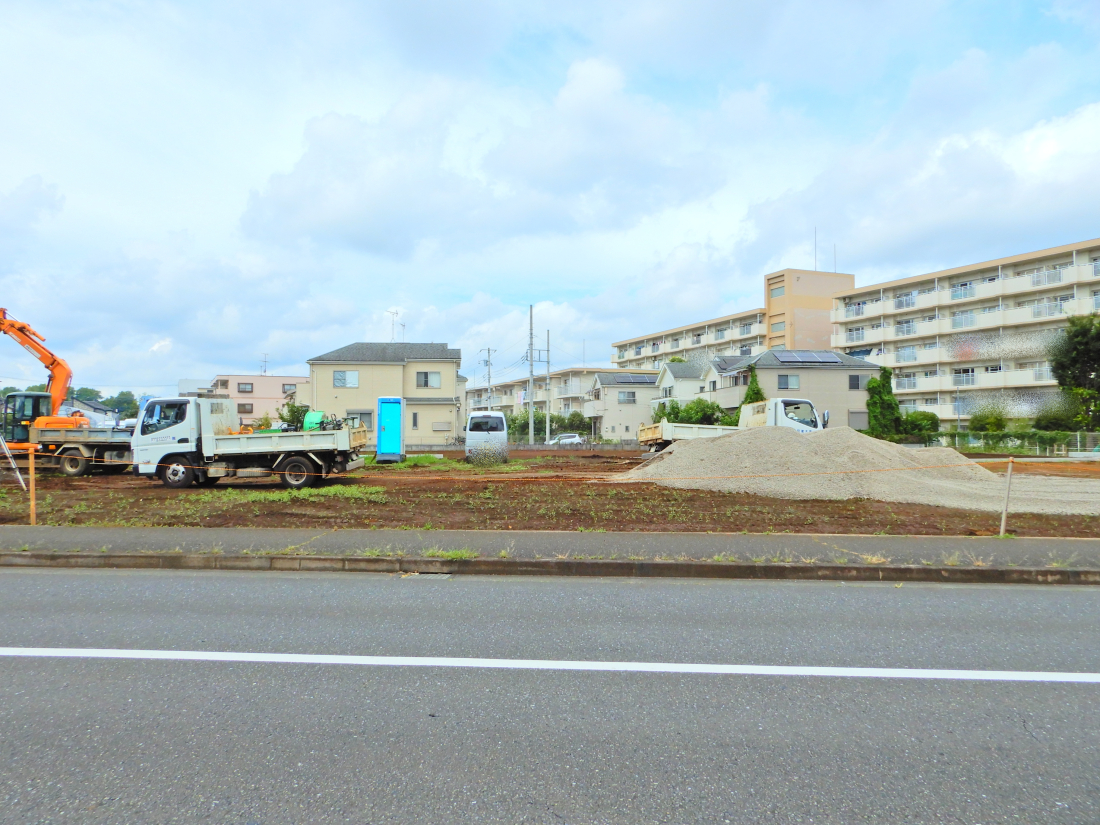 �O�ʓ��H�܂ތ��n�ʐ^ -
